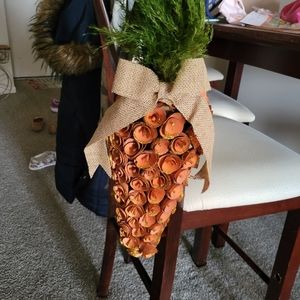 Hanging carrot